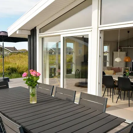 Halsten - 551m From The Sea By Interhome *